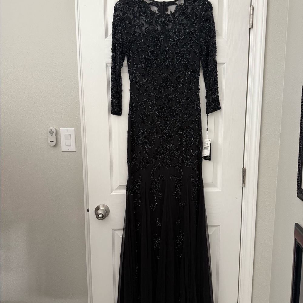 Adrianna Papell Black Long Sleeve V-Neck Gown
